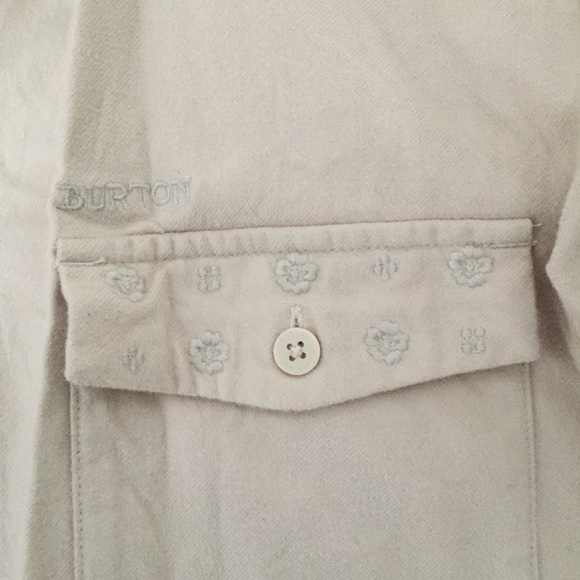 Burton flannel shirt  🌸 3 for $25 - Picture 2 of 5